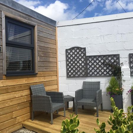 1-Bedroom Chalet With Parking On Site Looe Extérieur photo